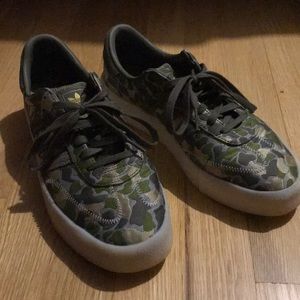 Camo platform adidas